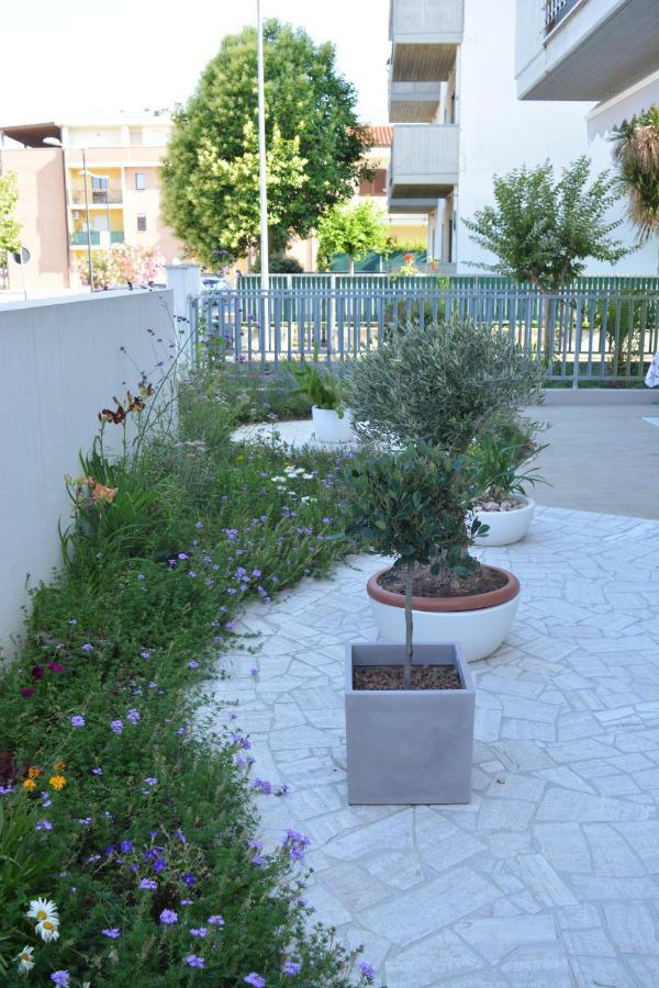 Casa Polly B&B Grottammare Buitenkant foto